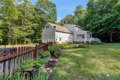 Exterior - 6009 Studley Woods Dr, Hanover, VA 23069 photo 6 of 9