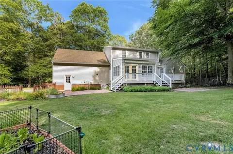 Exterior - 6009 Studley Woods Dr, Hanover, VA 23069 photo 7 of 9