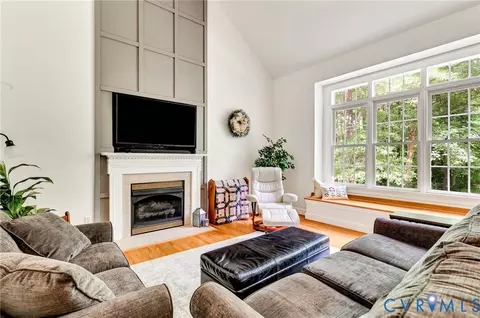 Living - 6009 Studley Woods Dr, Hanover, VA 23069 photo 3 of 5