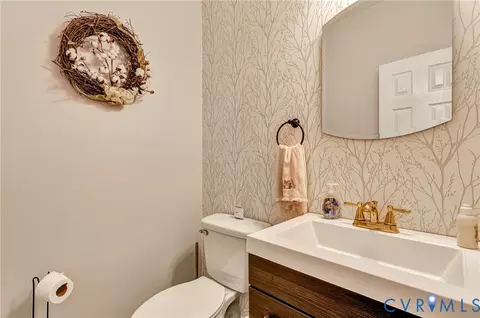 Bath - 6009 Studley Woods Dr, Hanover, VA 23069 photo 5 of 5