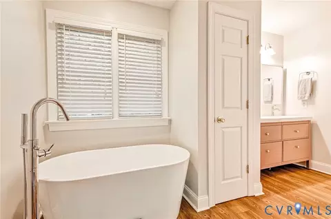Bath - 6009 Studley Woods Dr, Hanover, VA 23069 photo 2 of 5