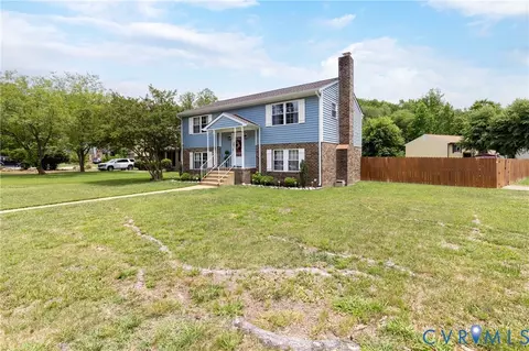 619 Whiffletree Rd, North Chesterfield, VA 23236