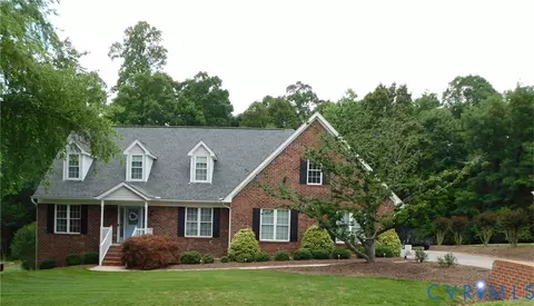 4320 Stebbins St, Chester, VA 23831