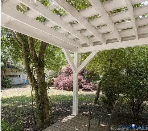 137 Sand Hill Rd, Williamsburg, VA 23188
