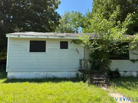 1602 Carrington St, Petersburg, VA 23803