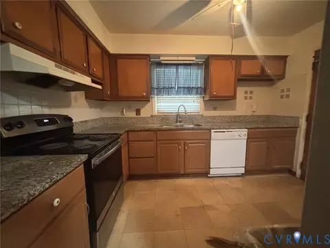 Kitchen - 1464 Robindale Rd, North Chesterfield, VA 23235 photo 1 of 2