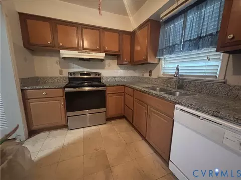 Kitchen - 1464 Robindale Rd, North Chesterfield, VA 23235 photo 2 of 2