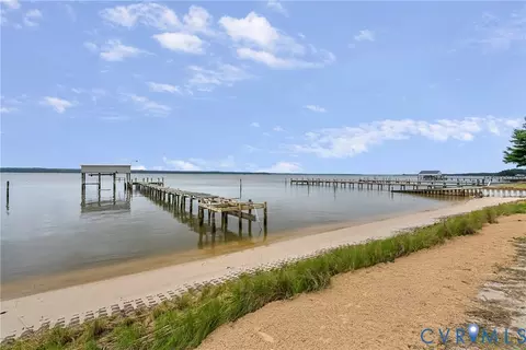 242 Old Farm Dr, Shacklefords, VA 23156