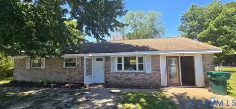 907 Sumter Dr, Newport News, VA 23608
