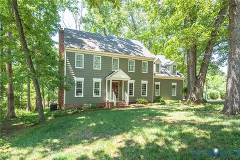 7842 Lakeforest Dr, North Chesterfield, VA 23235