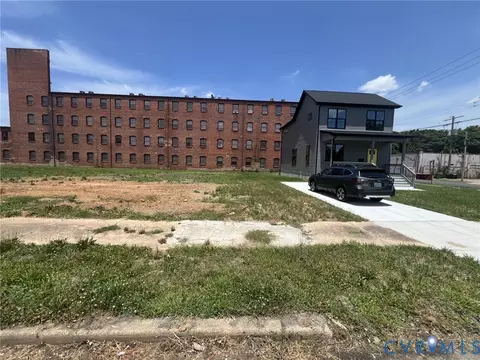 905 Commerce St, Petersburg, VA 23803