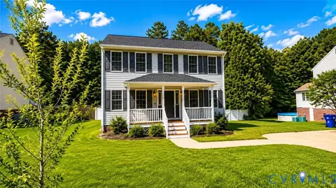 5218 Lockberry Ridge Dr, North Chesterfield, VA 23237