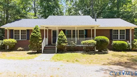 437 Doggett Ln, Lancaster, VA 22503