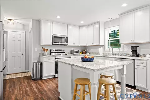 Kitchen - 2953 Preston Park Ct, Sandy Hook, VA 23153 photo 4 of 5