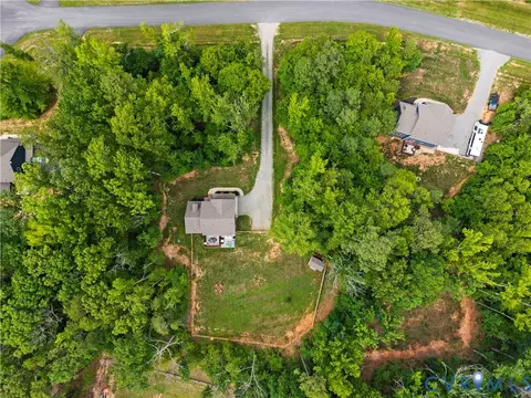 View/Area - 2953 Preston Park Ct, Sandy Hook, VA 23153 photo 2 of 4