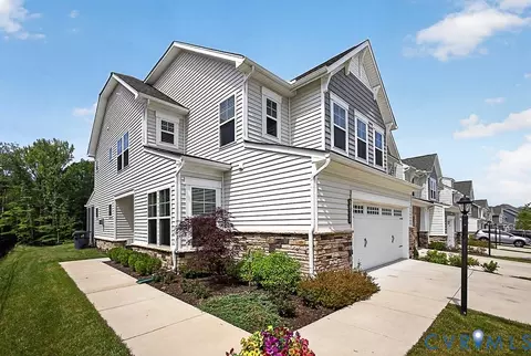 18517 Palisades Rdg, Moseley, VA 23120