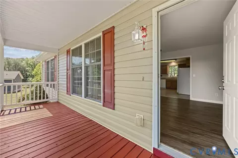 Exterior - 115 Windsor Pl, Buckingham, VA 23921 photo 8 of 14