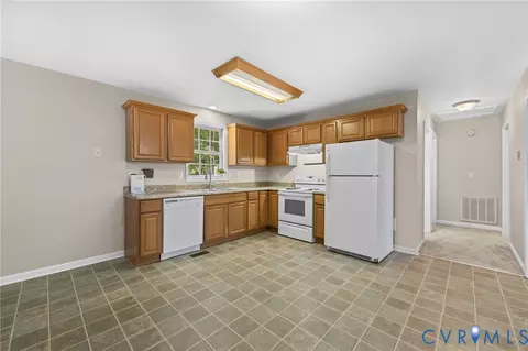 Kitchen - 115 Windsor Pl, Buckingham, VA 23921 photo 1 of 3