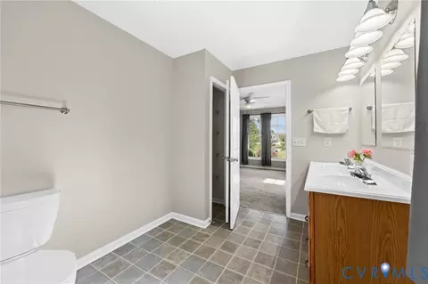 Bath - 115 Windsor Pl, Buckingham, VA 23921 photo 3 of 4