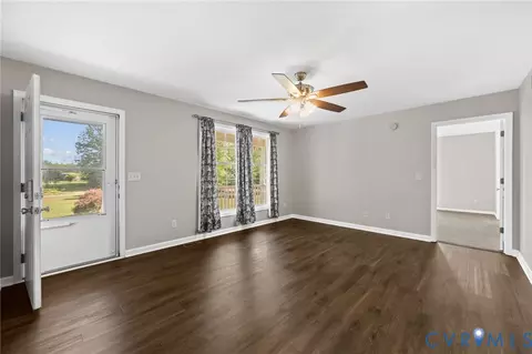 Living - 115 Windsor Pl, Buckingham, VA 23921 photo 2 of 3