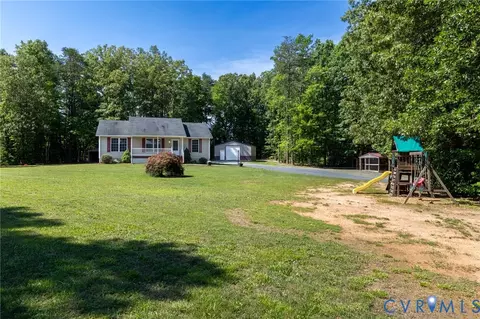 Exterior - 115 Windsor Pl, Buckingham, VA 23921 photo 11 of 14