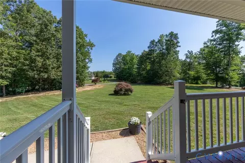 Exterior - 115 Windsor Pl, Buckingham, VA 23921 photo 6 of 14