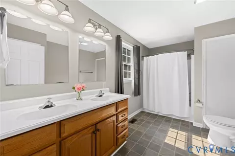 Bath - 115 Windsor Pl, Buckingham, VA 23921 photo 1 of 4