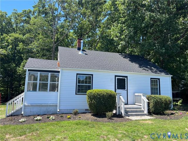 13321 W Patrick Henry Rd, Doswell, VA 23047