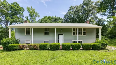 9110 Brucewood Dr, North Chesterfield, VA 23235