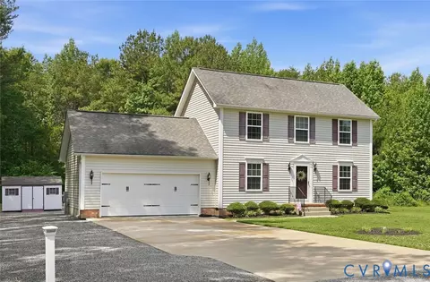 8278 Stonewall Ln, Woodford, VA 22580