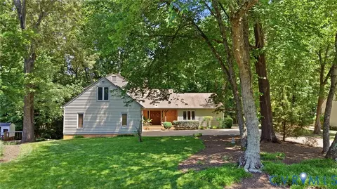 2201 Planters Row Dr, Midlothian, VA 23113