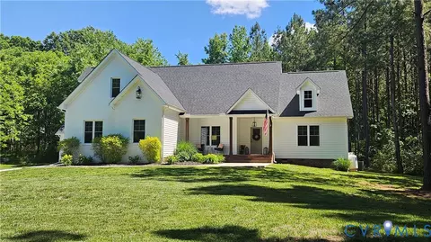 8851 Virginia St, Amelia Court House, VA 23002