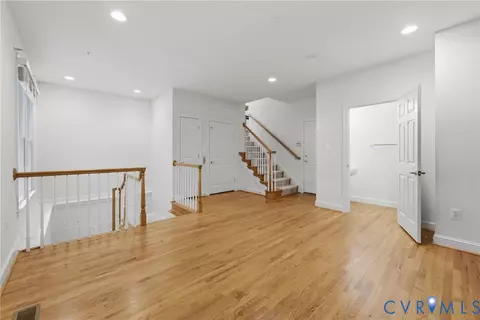 Other - 6806 Thompson Crest Ct, Mclean, VA 22101 photo 5 of 11