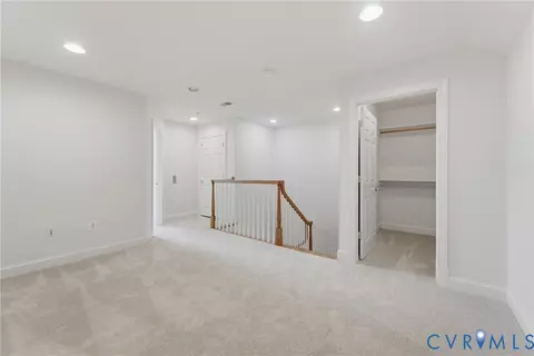 Bedroom - 6806 Thompson Crest Ct, Mclean, VA 22101 photo 5 of 7