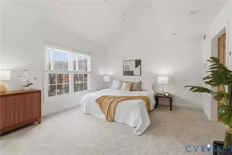 Bedroom - 6806 Thompson Crest Ct, Mclean, VA 22101 photo 2 of 7