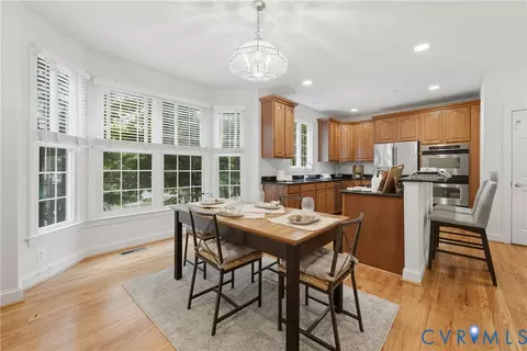 Dining - 6806 Thompson Crest Ct, Mclean, VA 22101 photo 3 of 3