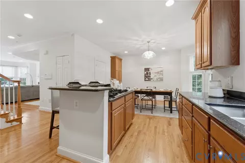 Kitchen - 6806 Thompson Crest Ct, Mclean, VA 22101 photo 3 of 3