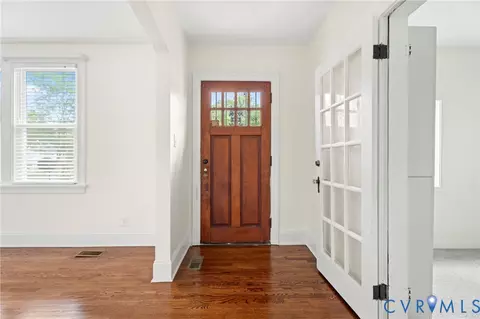 Entry Way - 920 E Belt Blvd, Richmond, VA 23224 photo 1 of 2