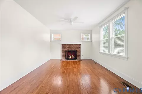 Living - 920 E Belt Blvd, Richmond, VA 23224 photo 2 of 6