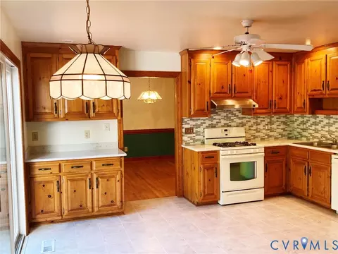 5 Jamesview Cir, Smithfield, VA 23430 photo 5
