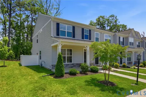 8272 Scott Commons Dr, Richmond, VA 23227