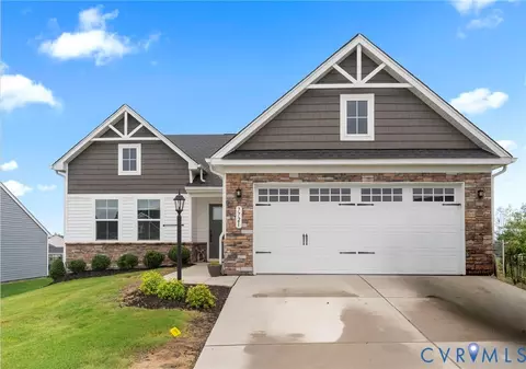 7721 Medalist Ln, New Kent, VA 23124