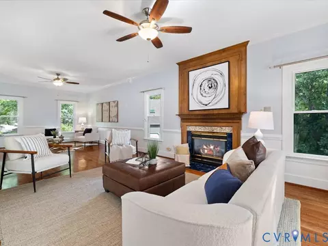 Living - 12801 Craystone Cir, Midlothian, VA 23113 photo 3 of 4