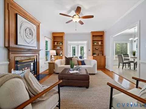 Living - 12801 Craystone Cir, Midlothian, VA 23113 photo 2 of 4