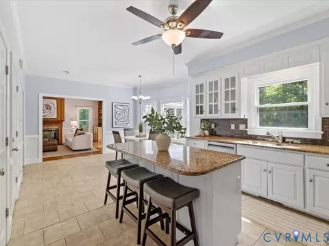 Kitchen - 12801 Craystone Cir, Midlothian, VA 23113 photo 3 of 6