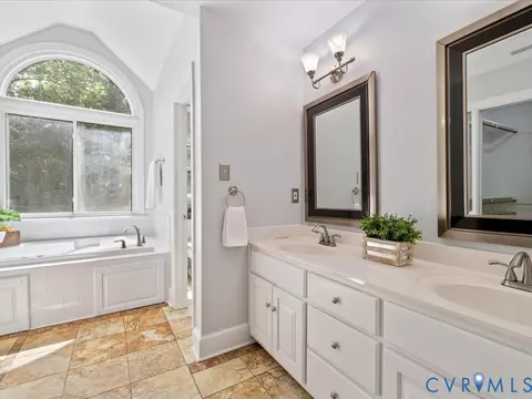 Bath - 12801 Craystone Cir, Midlothian, VA 23113 photo 1 of 4