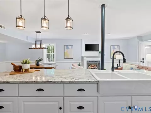 Kitchen - 12801 Craystone Cir, Midlothian, VA 23113 photo 5 of 6