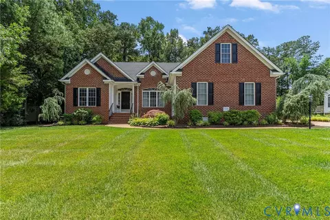 8733 Hughesland Rd, Mechanicsville, VA 23116