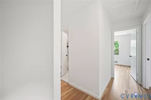 Entry Way - 6210 Nethercombe Ct, Mclean, VA 22101 photo 4 of 5