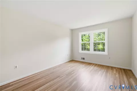 Bedroom - 6210 Nethercombe Ct, Mclean, VA 22101 photo 4 of 10